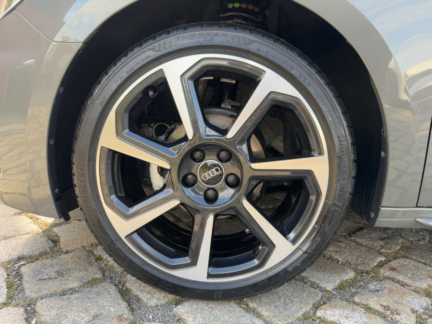 Bild über Audi A1 Sportback S line 25 TFSI S tronic - für weitere Informationen kontaktieren Sie den Audi Partner
