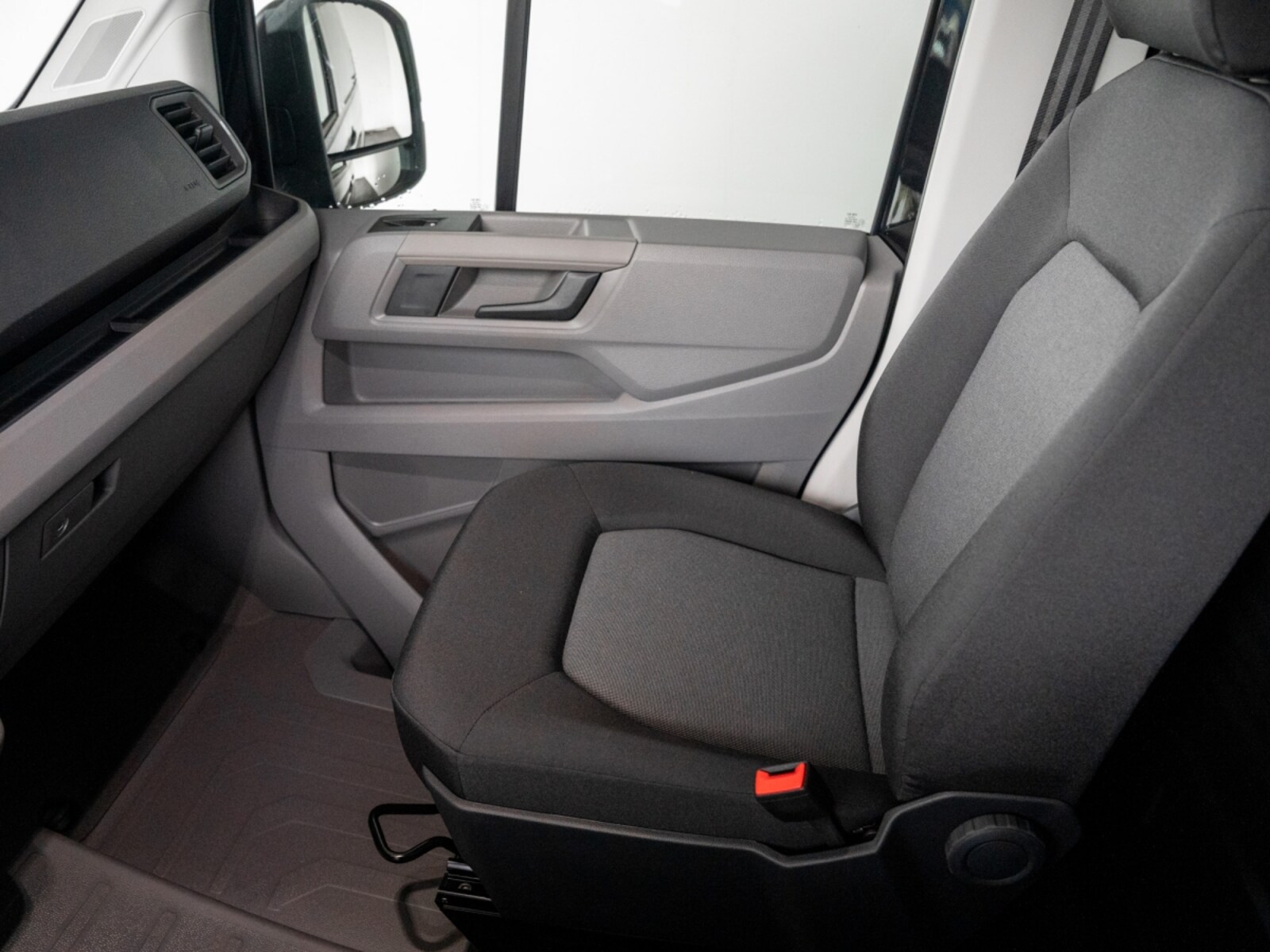 Volkswagen Crafter Kasten mittlerer Radstand – Bild 17