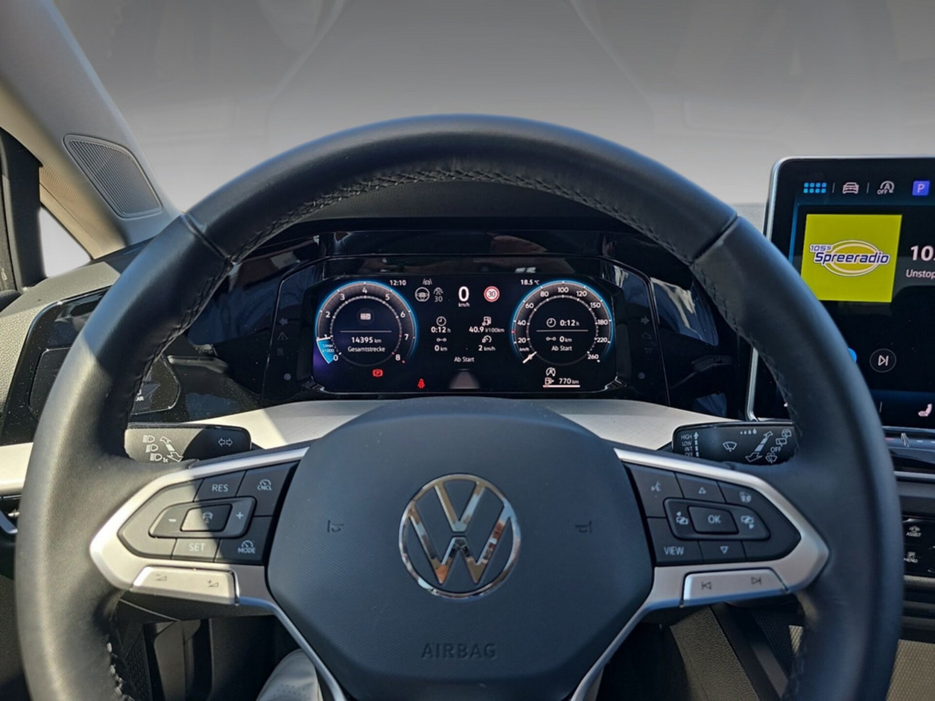 Volkswagen Golf Life