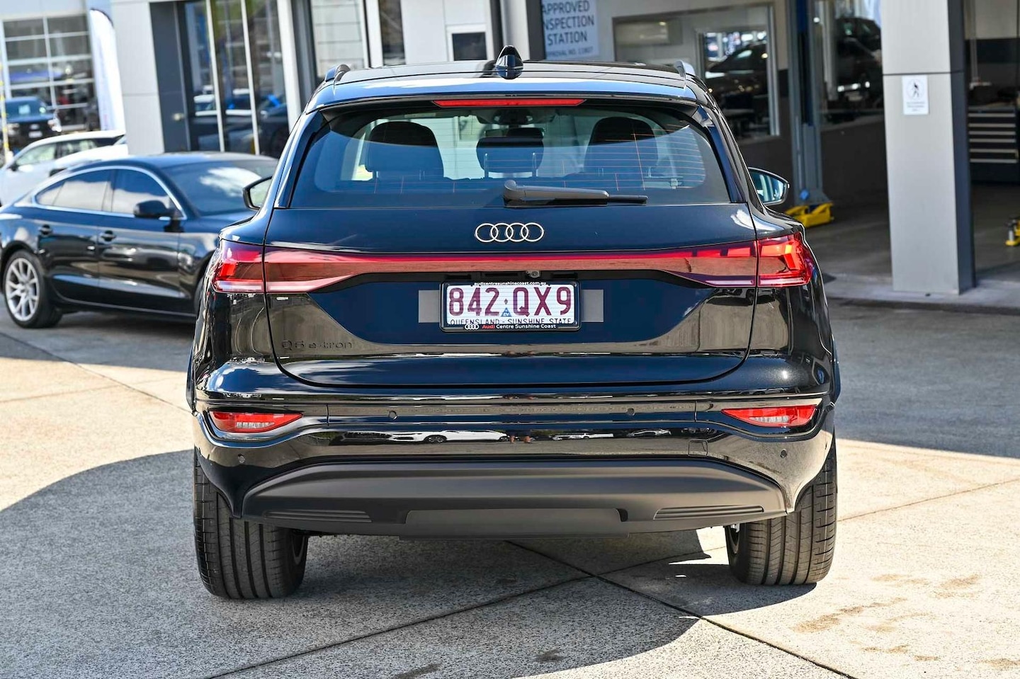 Image about Audi Q6 SUV e-tron e-tron