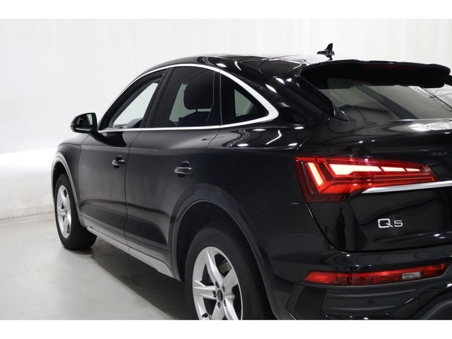 Bild über Audi Q5 Sportback 40 TDI quattro S tronic - für weitere Informationen kontaktieren Sie den Audi Partner