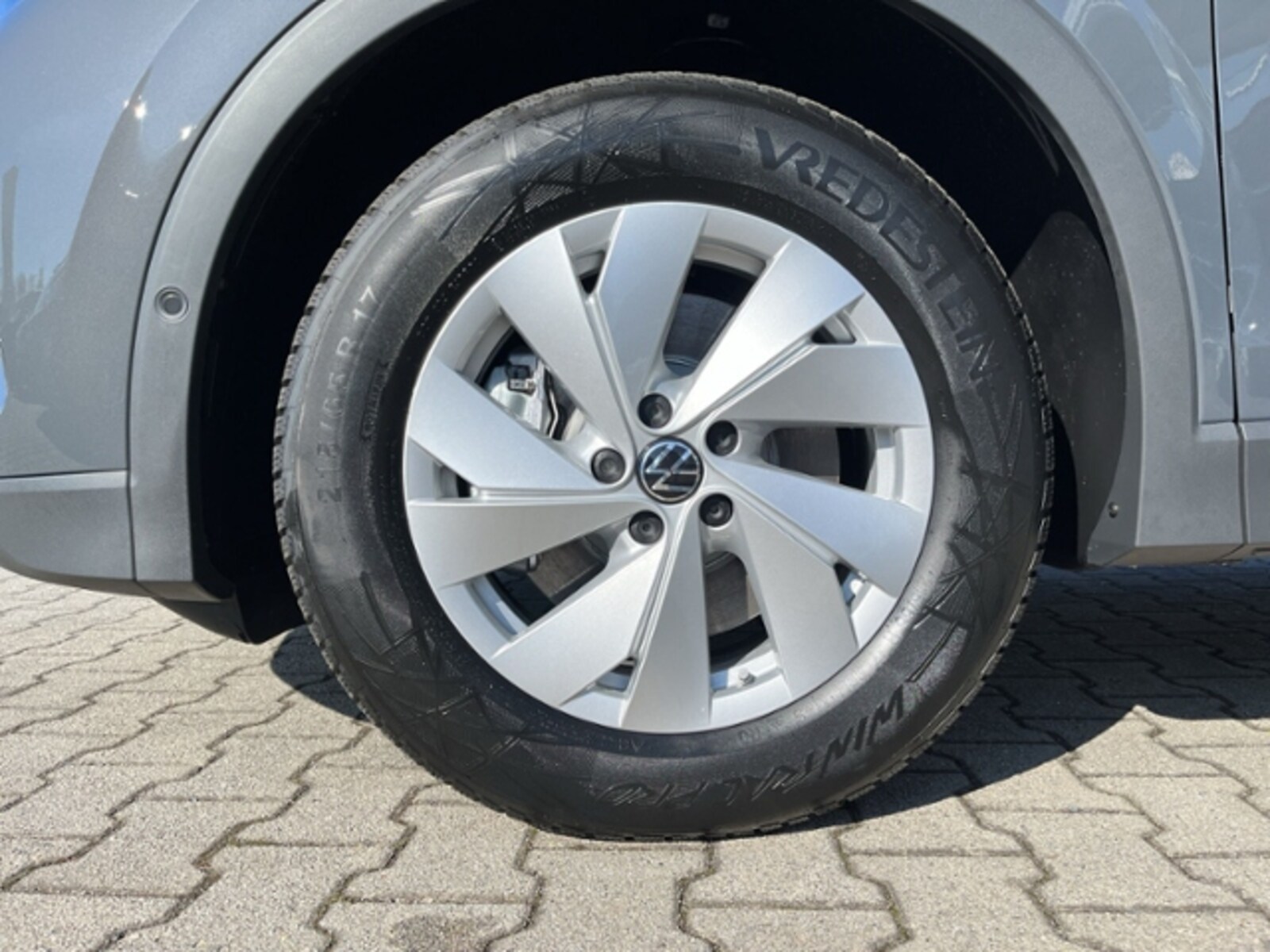 Volkswagen Tiguan – Bild 8