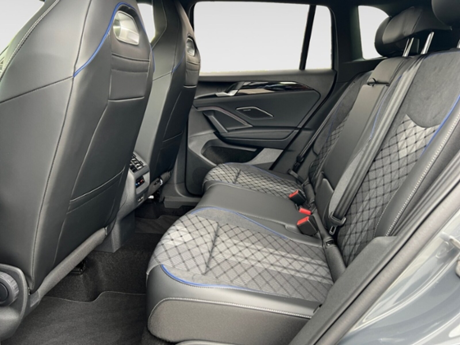 Volkswagen Tiguan – Bild 9