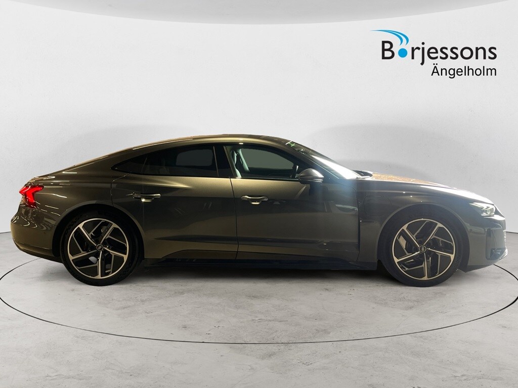 Bild som visar&nbsp;Audi e-tron GT&nbsp;e-tron GT quattro 350,00 kW - för mer information kontakta din Audi Partner