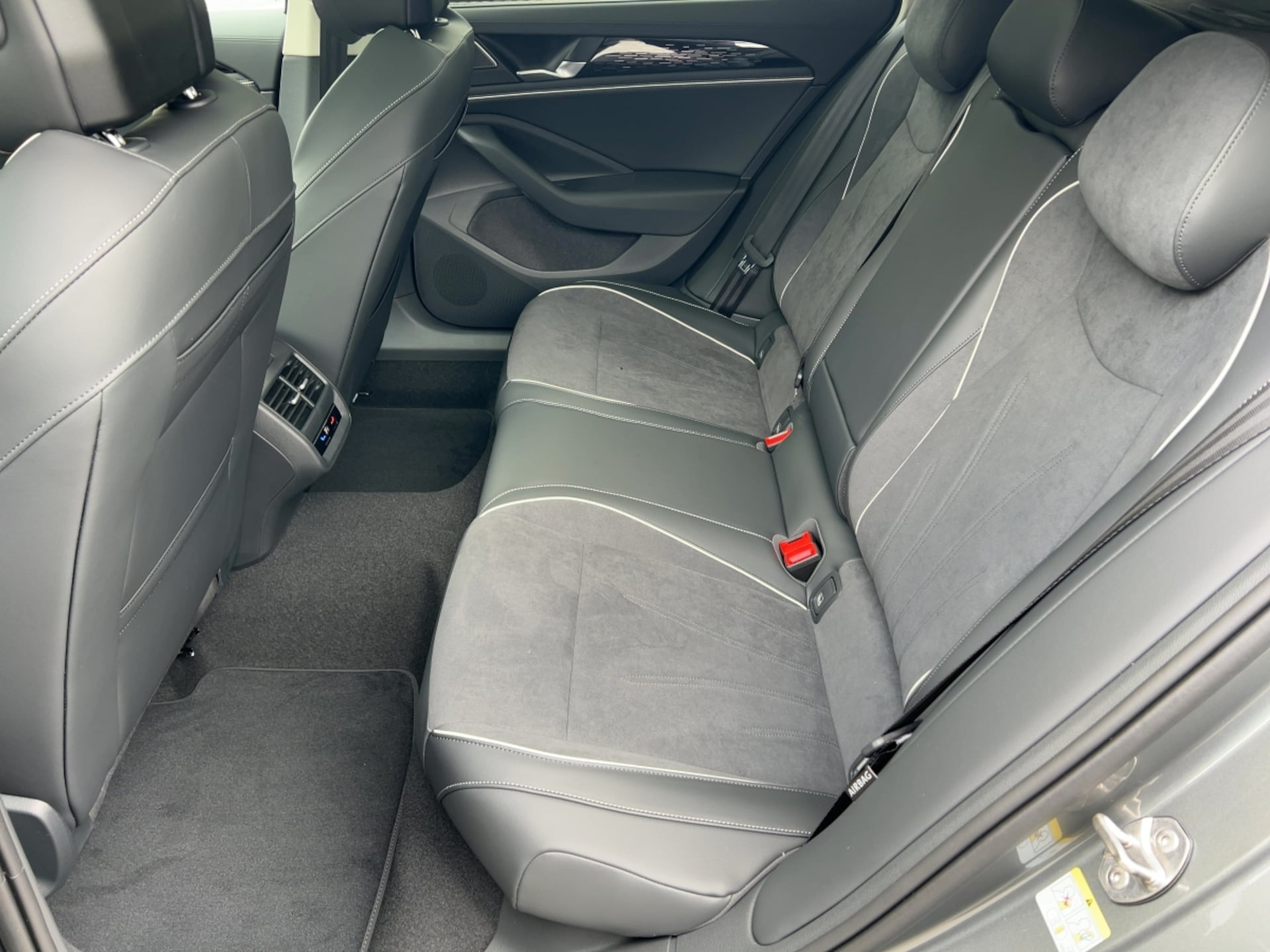 Volkswagen Passat Elegance