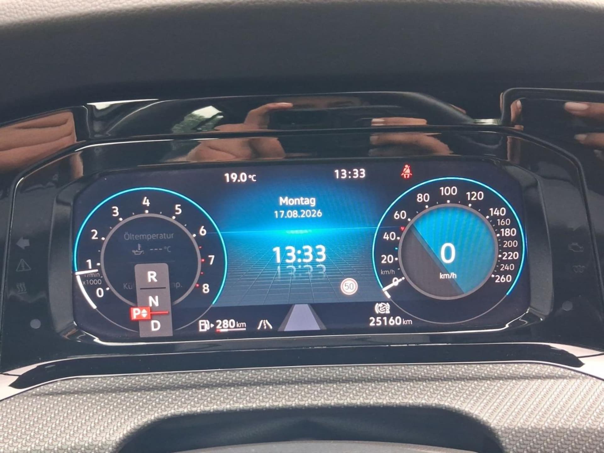 Volkswagen Golf R-Line