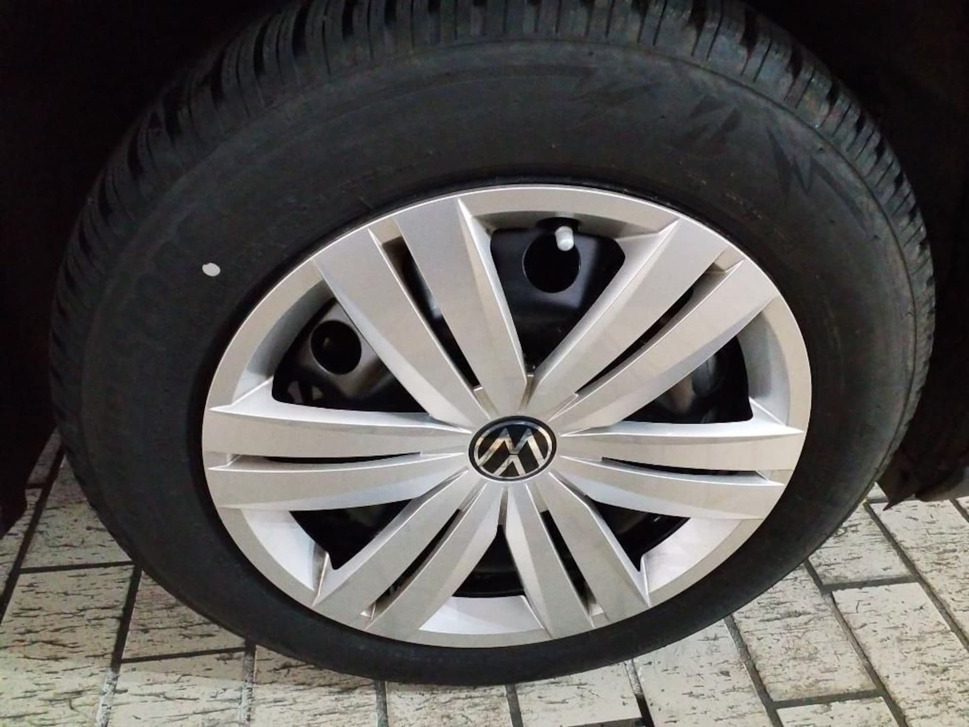 Volkswagen Caddy Basis-Modell