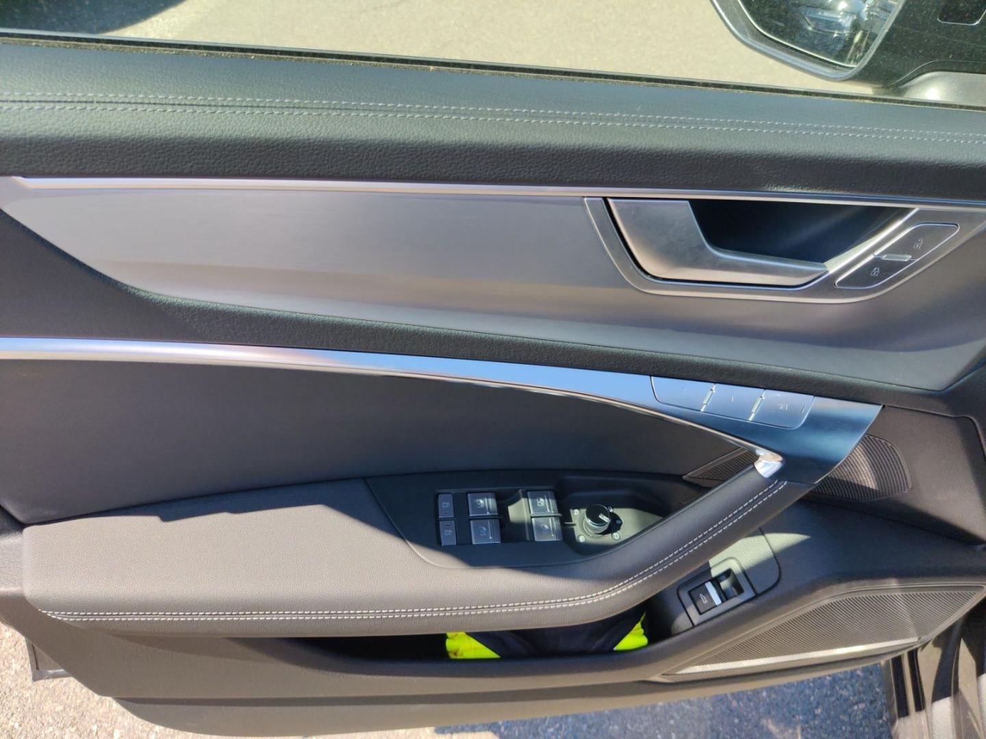 Bild über Audi S6 Avant TDI quattro tiptronic - für weitere Informationen kontaktieren Sie den Audi Partner