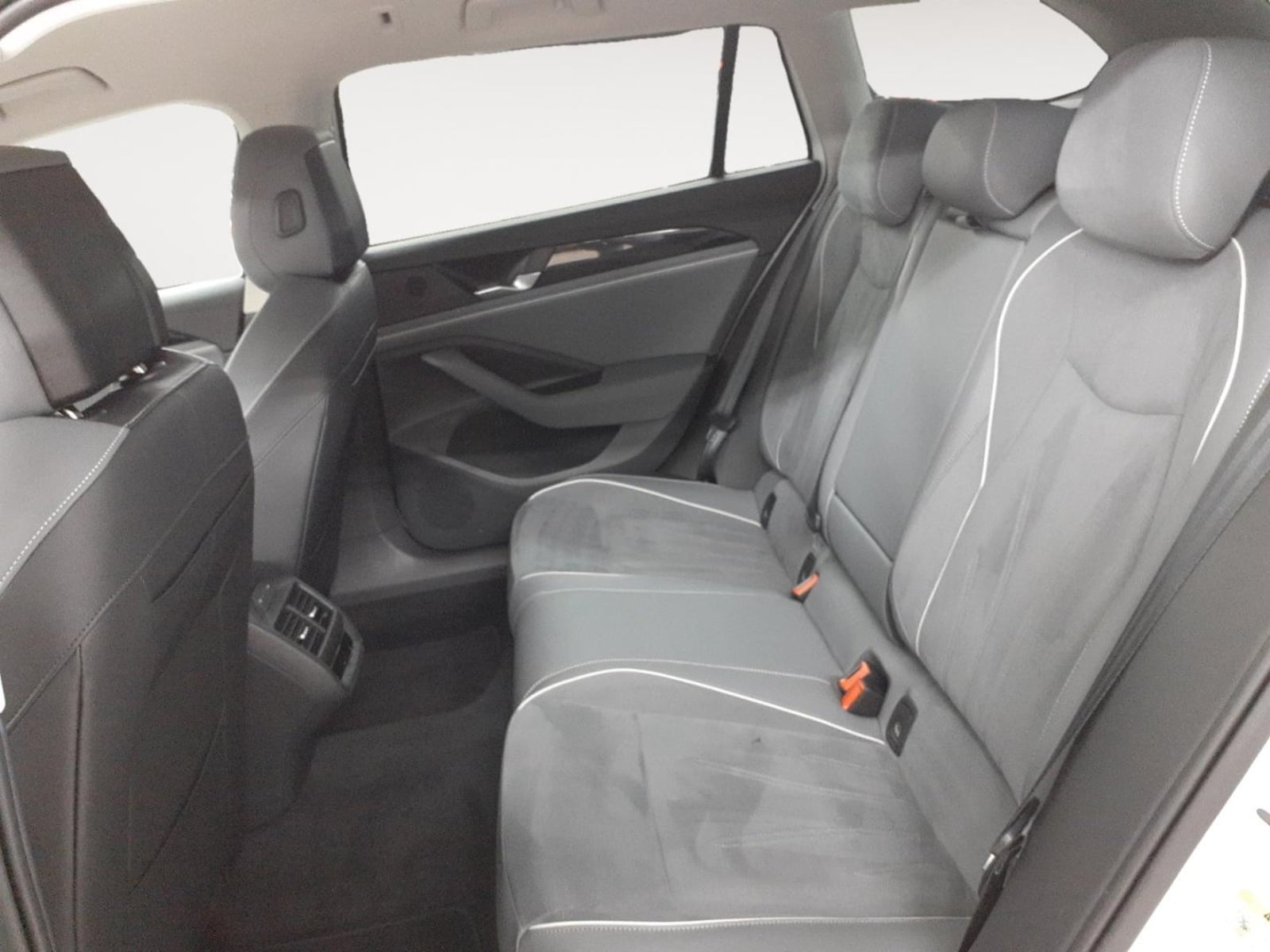 Volkswagen Passat – Bild 9