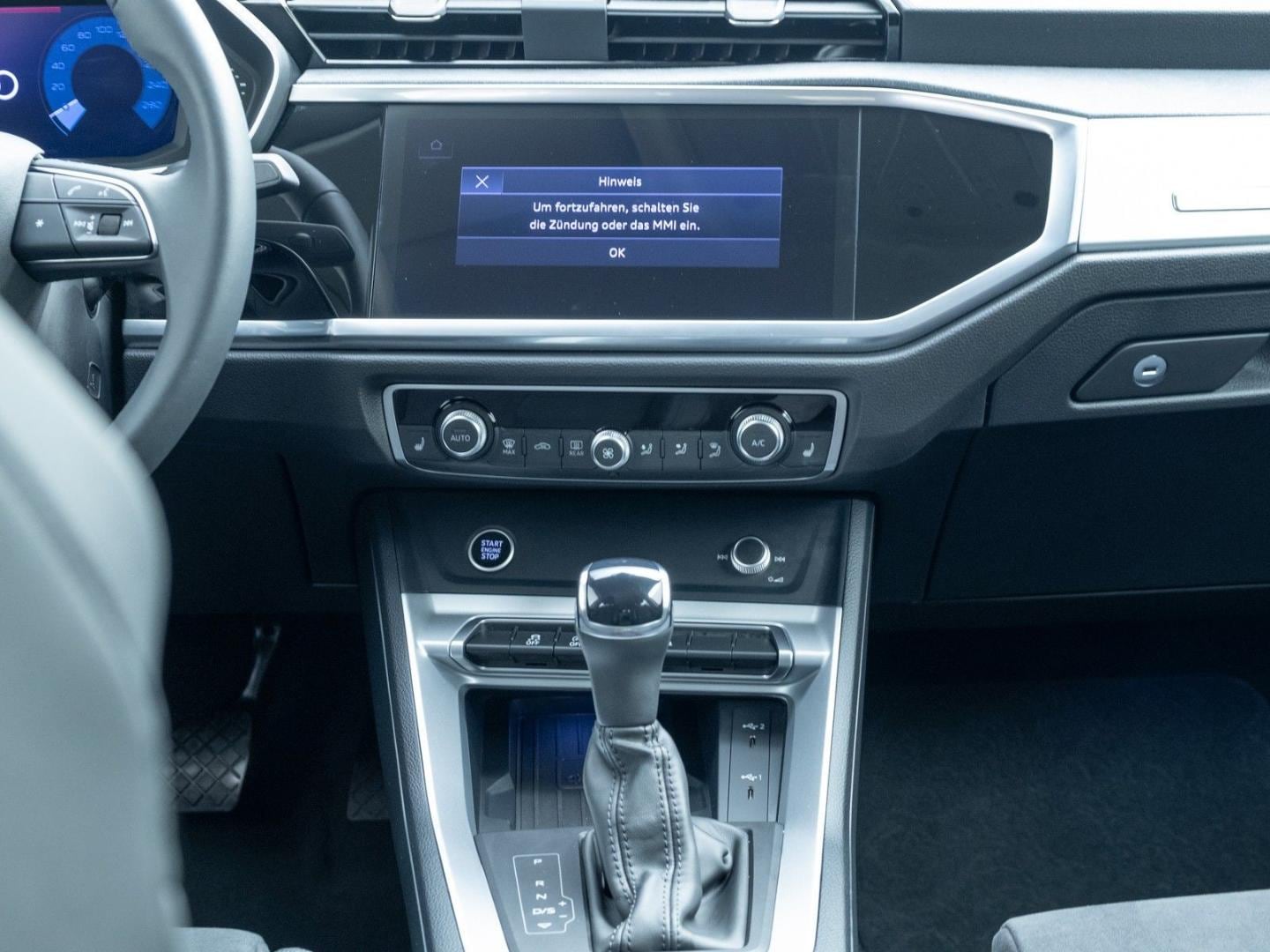 Bild über Audi Q3 TFSI quattro 180 kW S tronic - für weitere Informationen kontaktieren Sie den Audi Partner