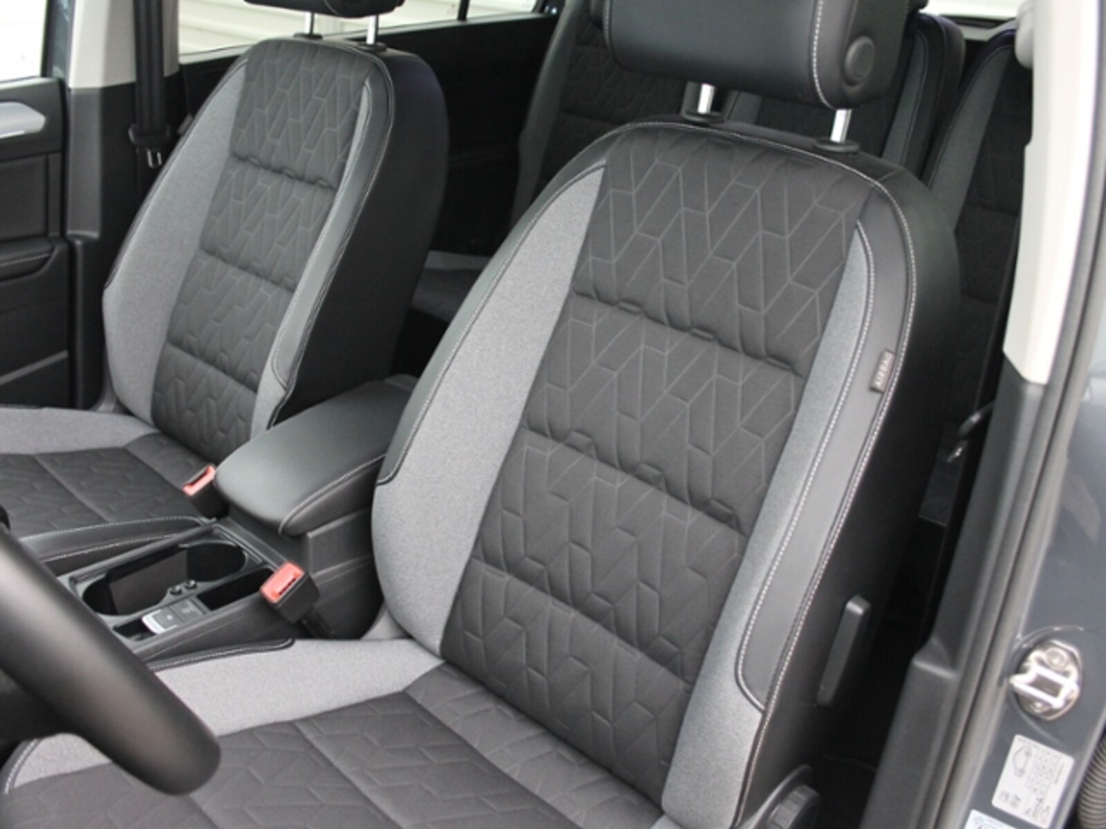 Volkswagen Touran – Bild 10