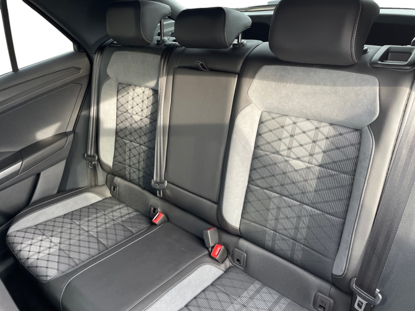 Volkswagen T-Roc – Bild 13
