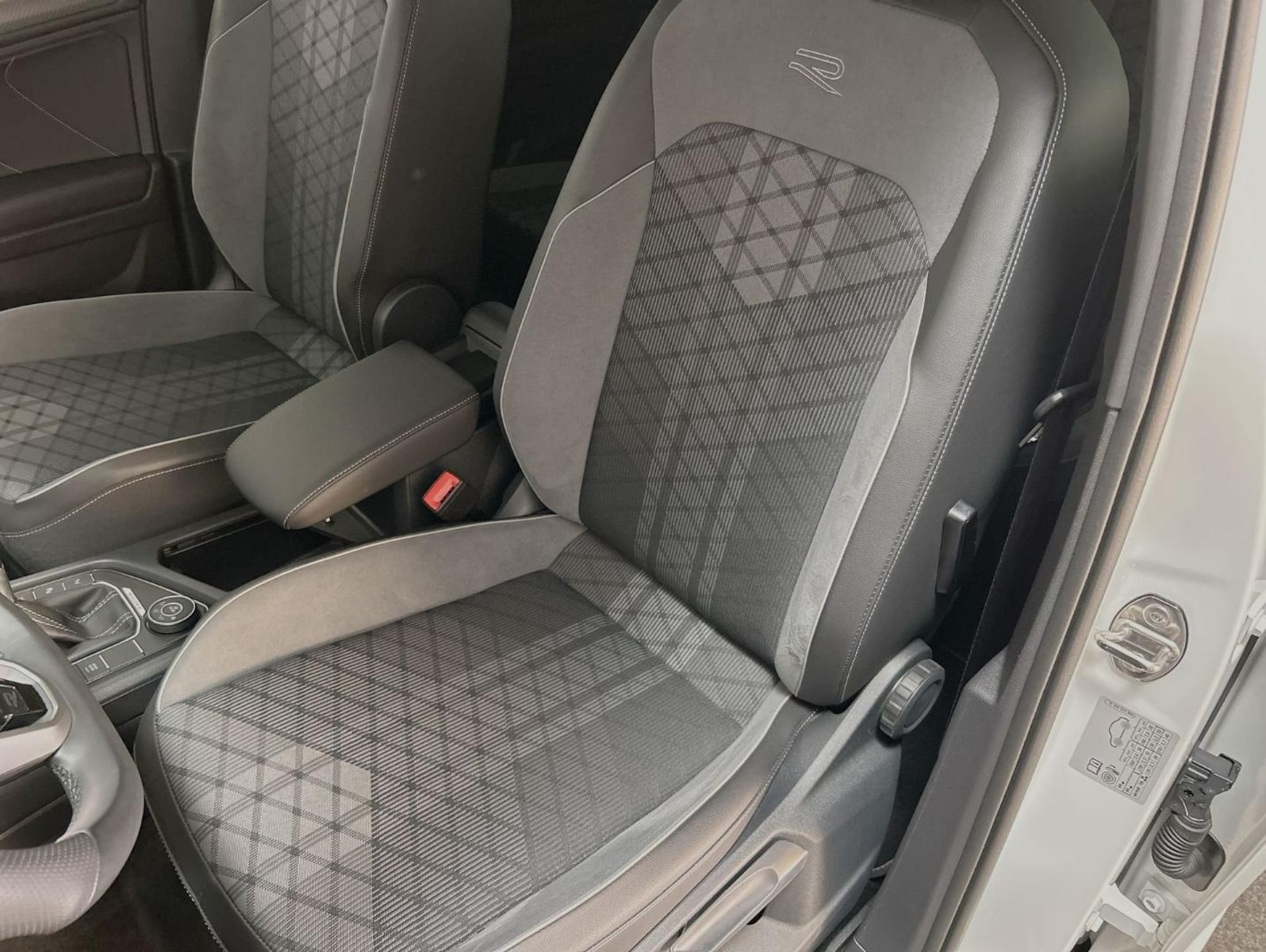 Volkswagen Tiguan Allspace – Bild 11