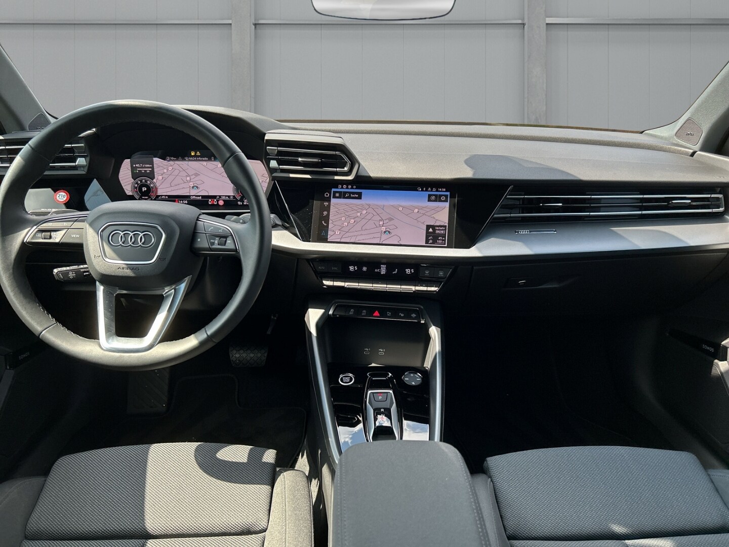 Bild über Audi A3 Sportback S line 35 TFSI S tronic - für weitere Informationen kontaktieren Sie den Audi Partner