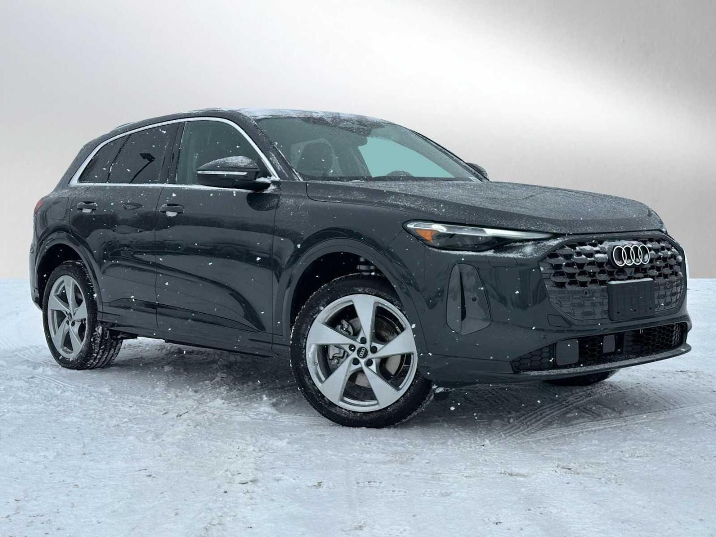 2025 Audi Q5 40 Premium Plus's photo