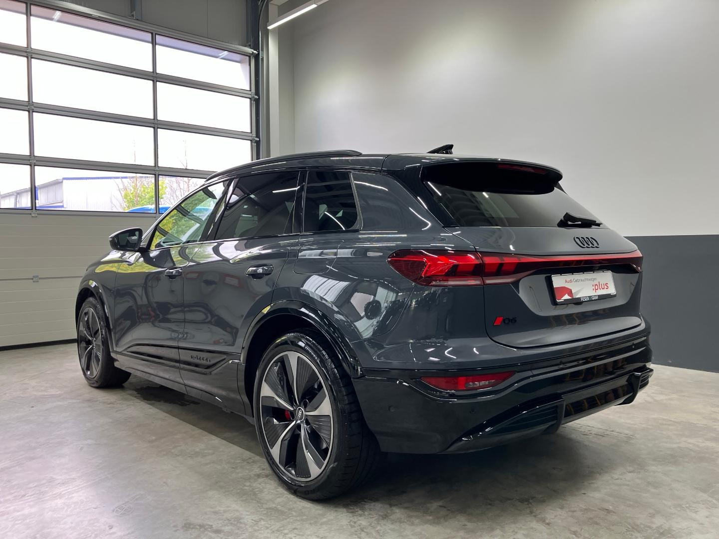 Bild über Audi Q6 SUV e-tron e-tron quattro - für weitere Informationen kontaktieren Sie den Audi Partner