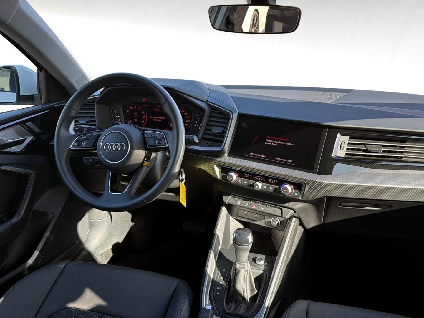 Bild über Audi A1 Sportback S line 25 TFSI S tronic - für weitere Informationen kontaktieren Sie den Audi Partner