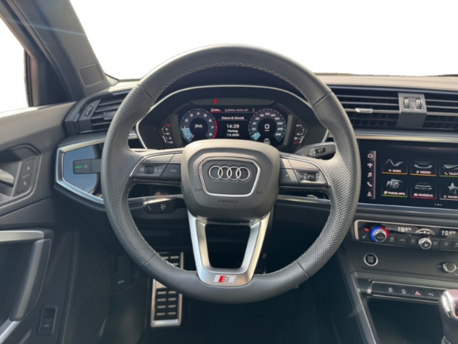 Audi Q3 – Bild 11