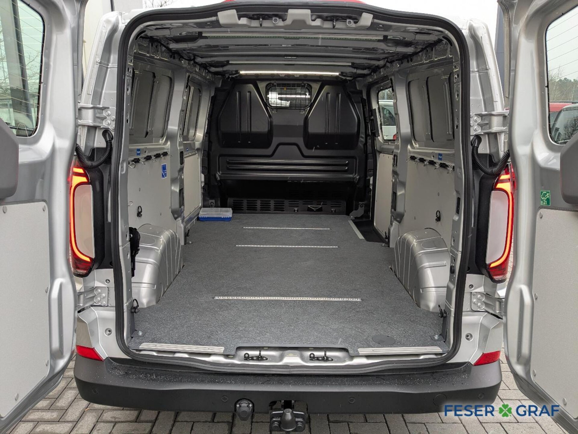 Volkswagen Transporter Kasten langer Radstand