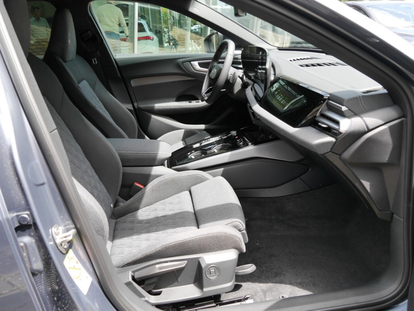Bild über Audi A5 Avant TDI 150 kW S tronic - für weitere Informationen kontaktieren Sie den Audi Partner