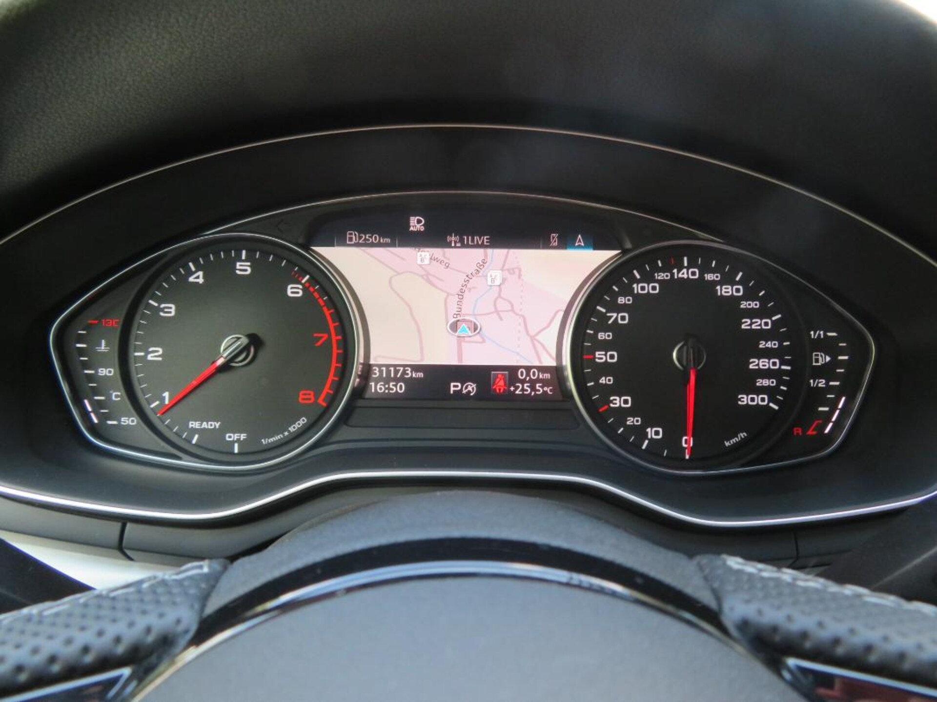 Audi A4 Avant S line