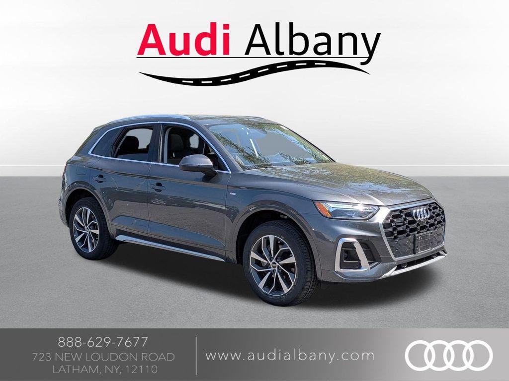 2023 Audi Q5 45 Premium Plus's photo