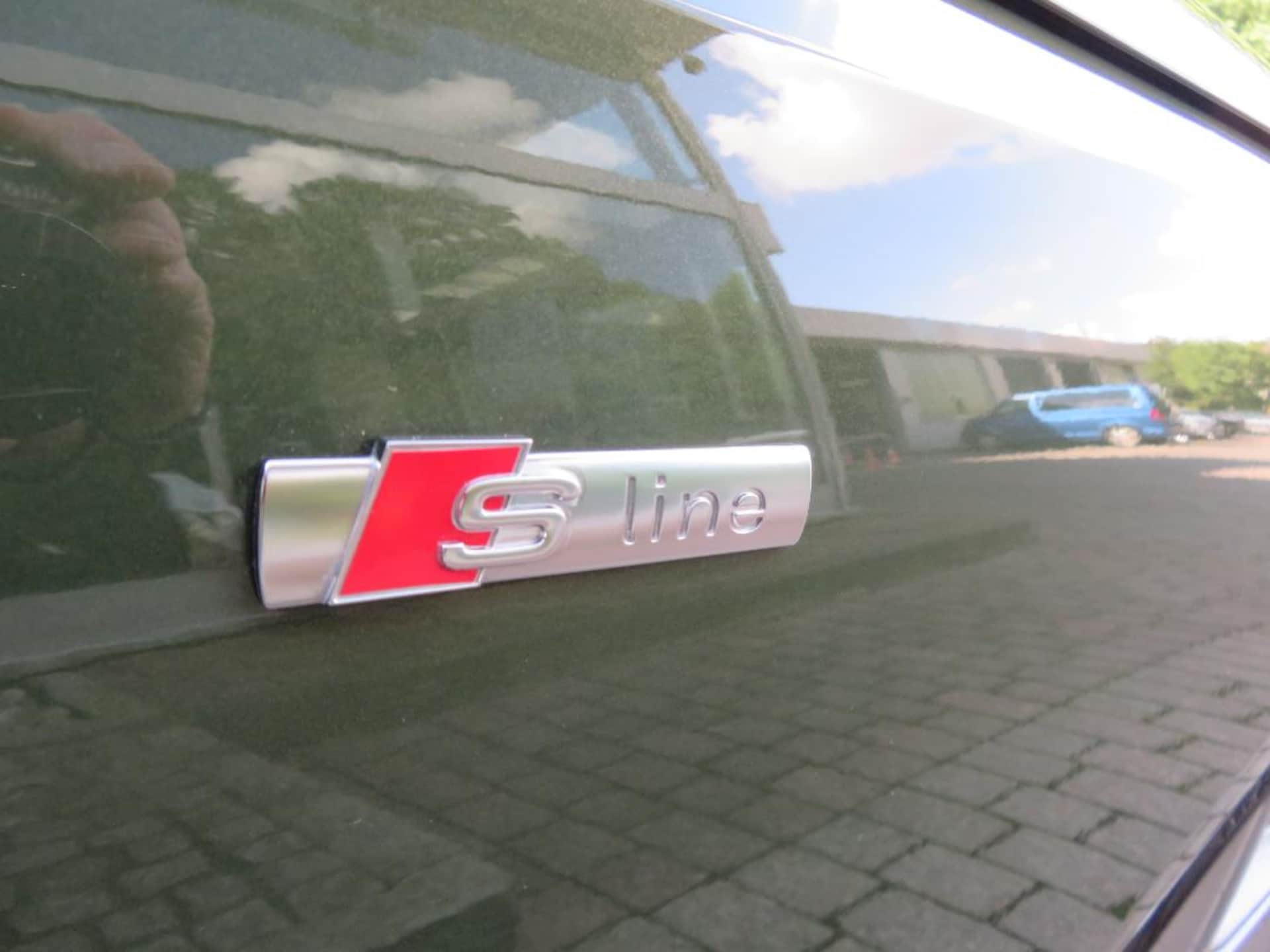 Audi A4 Avant S line
