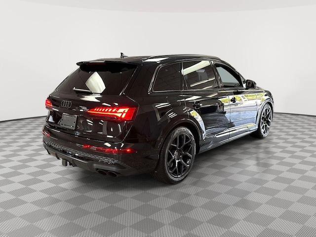 2025 Audi SQ7