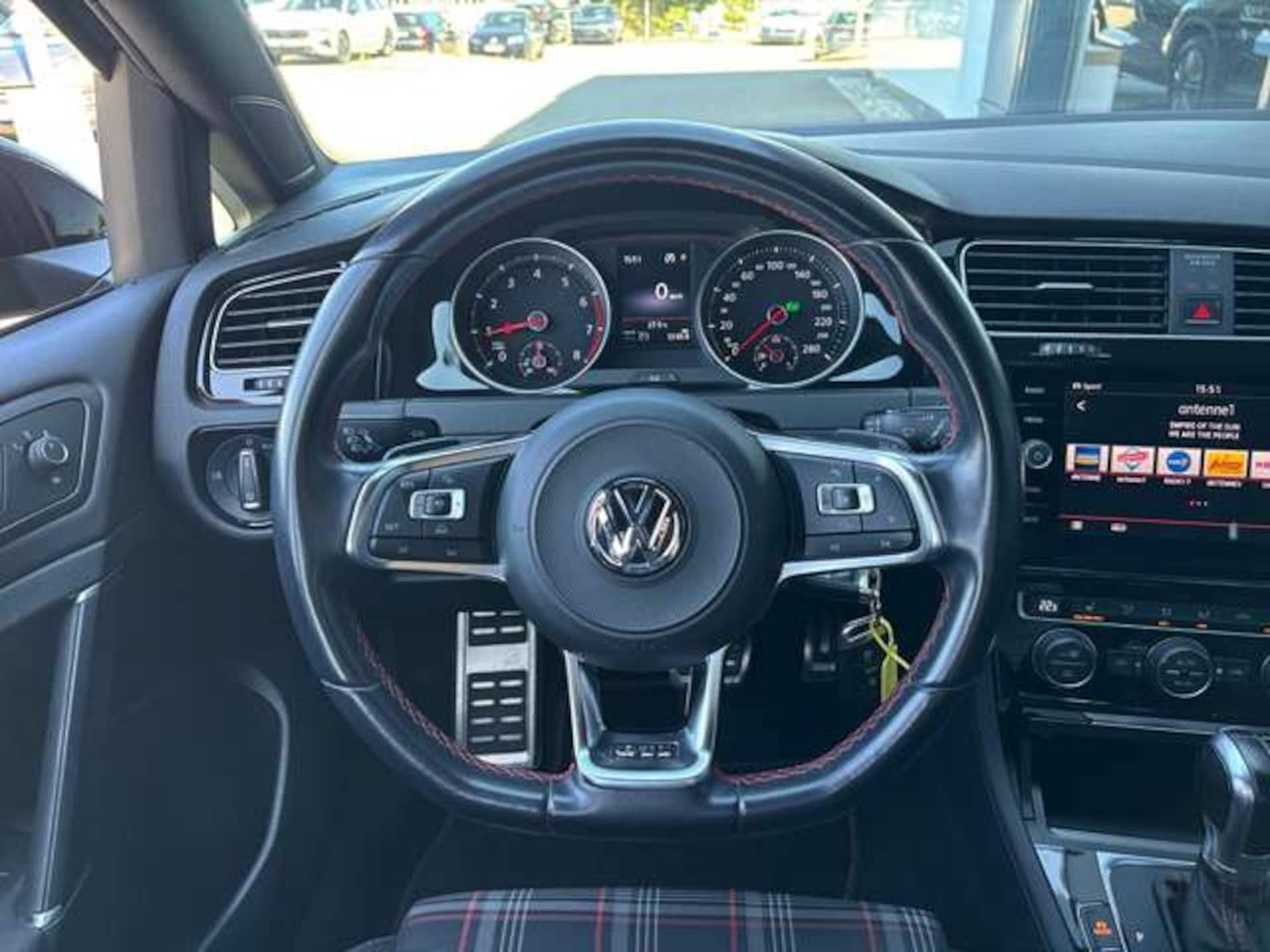 Volkswagen Golf GTI