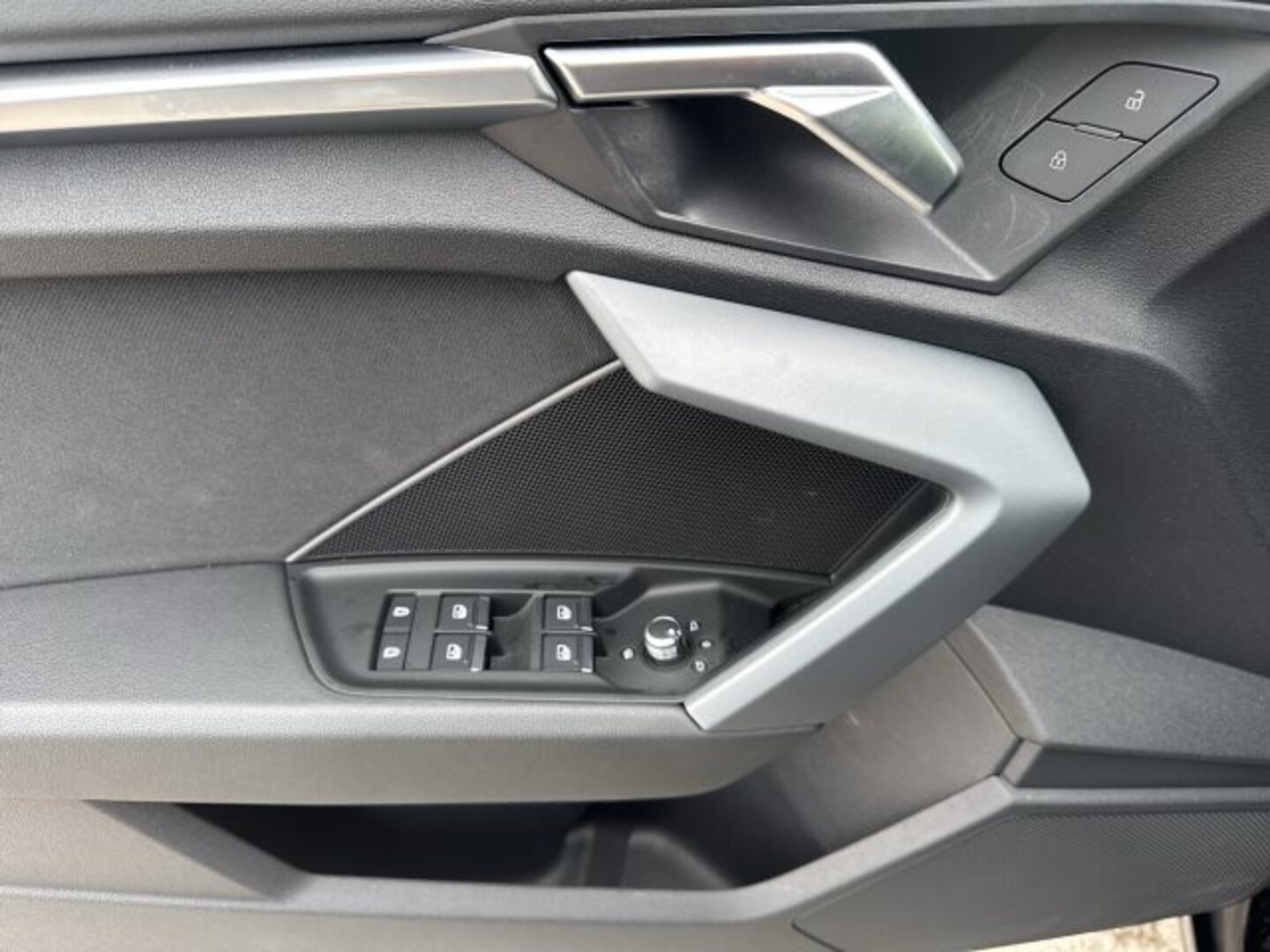 Bild über Audi A3 Sportback 30 TFSI S tronic - für weitere Informationen kontaktieren Sie den Audi Partner