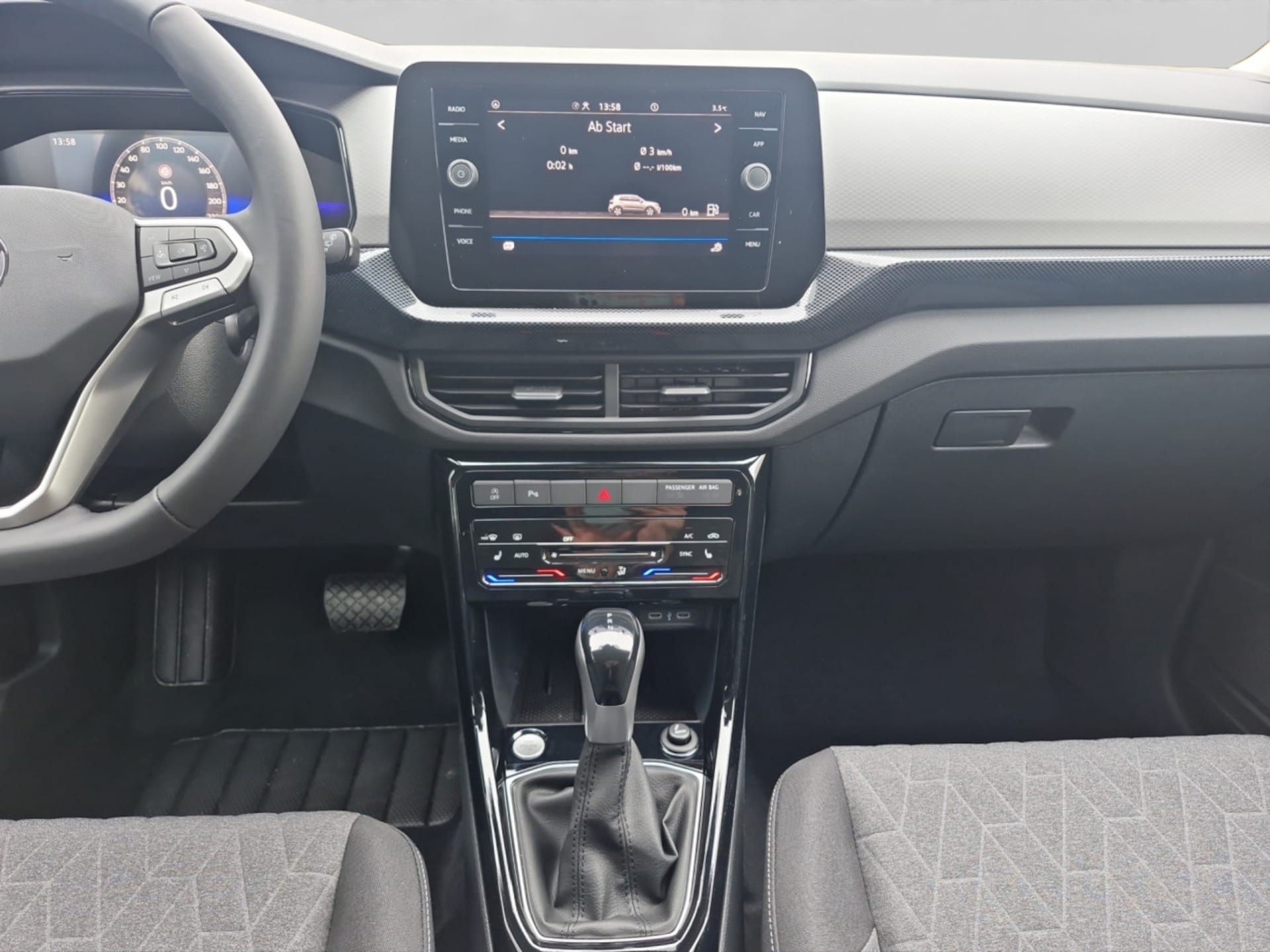 Volkswagen T-Cross Life