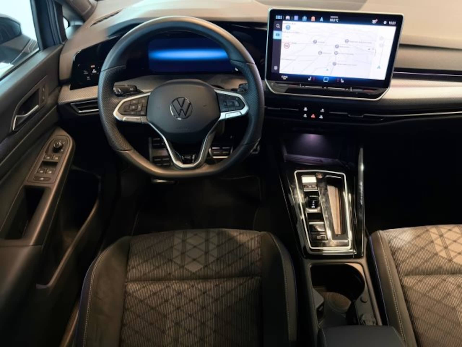 Volkswagen Golf R-Line