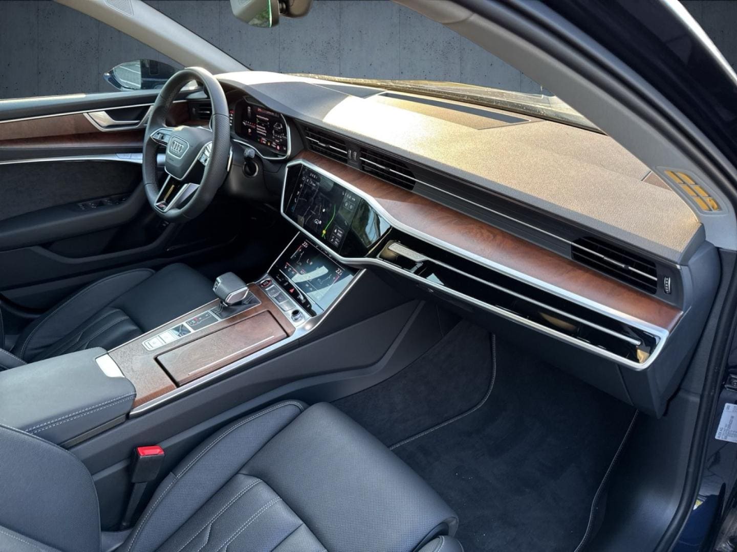 Bild über Audi S6 Avant TDI quattro tiptronic - für weitere Informationen kontaktieren Sie den Audi Partner