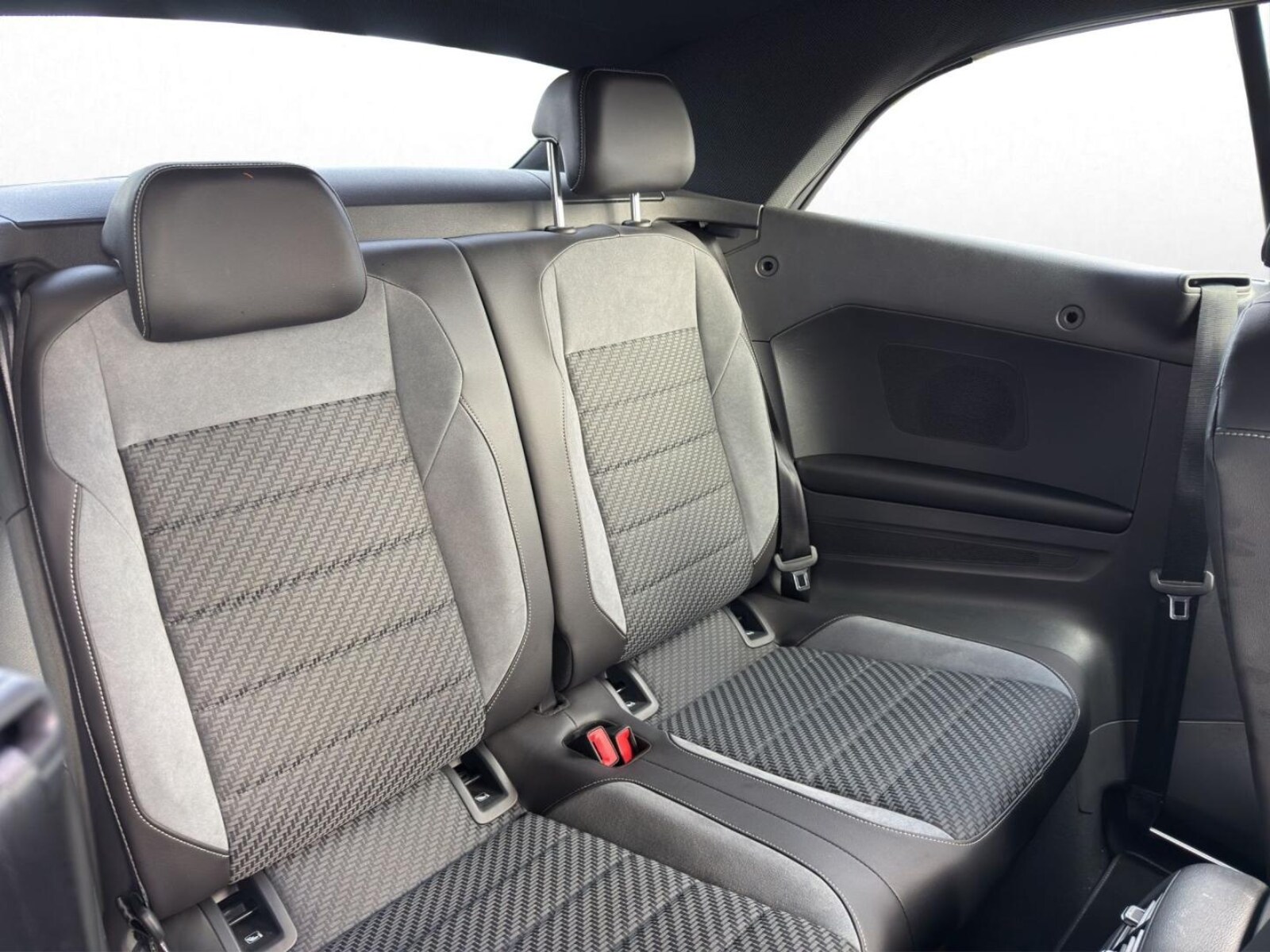 Volkswagen T-Roc Cabriolet – Bild 18