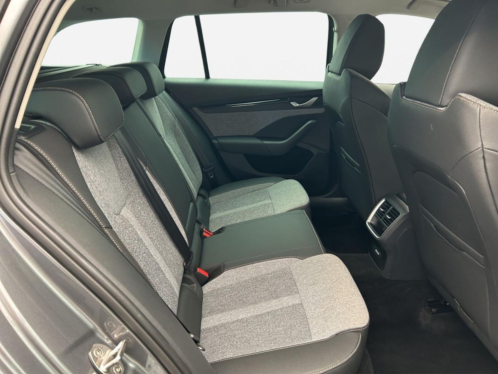 Škoda Octavia Combi – Bild 15
