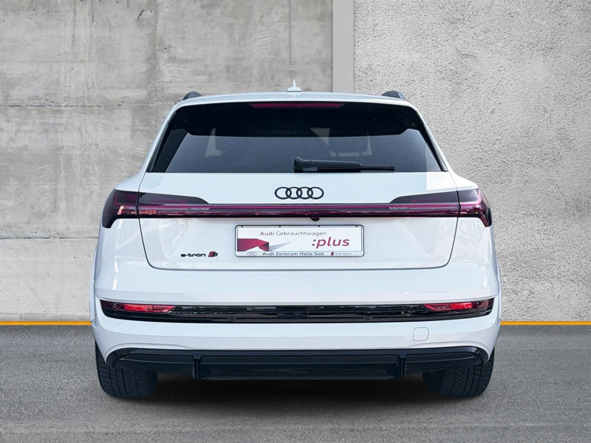 Audi e-tron S