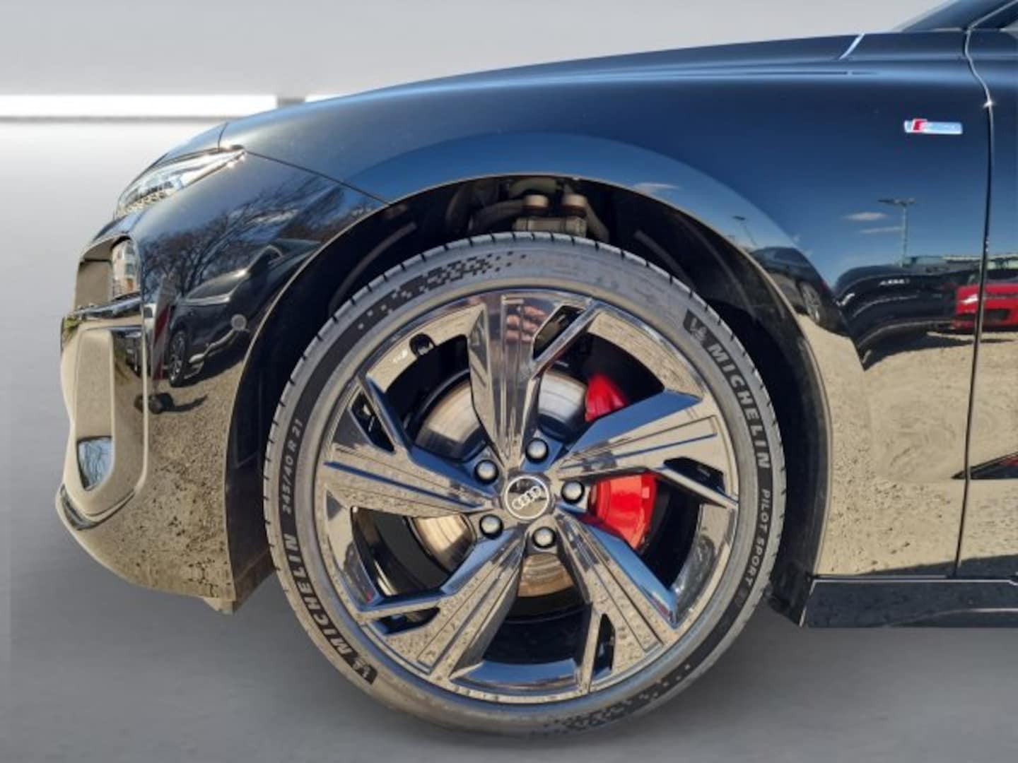 Bild über Audi A6 Avant e-tron e-tron performance - für weitere Informationen kontaktieren Sie den Audi Partner