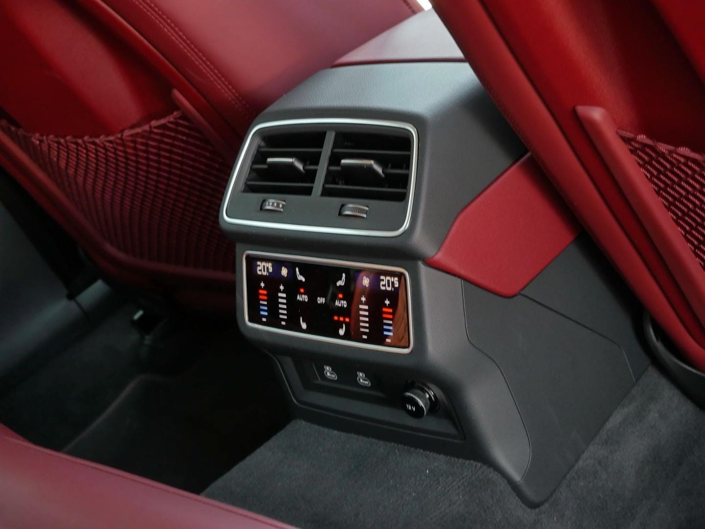 Bild über Audi S6 Limousine TDI quattro tiptronic - für weitere Informationen kontaktieren Sie den Audi Partner