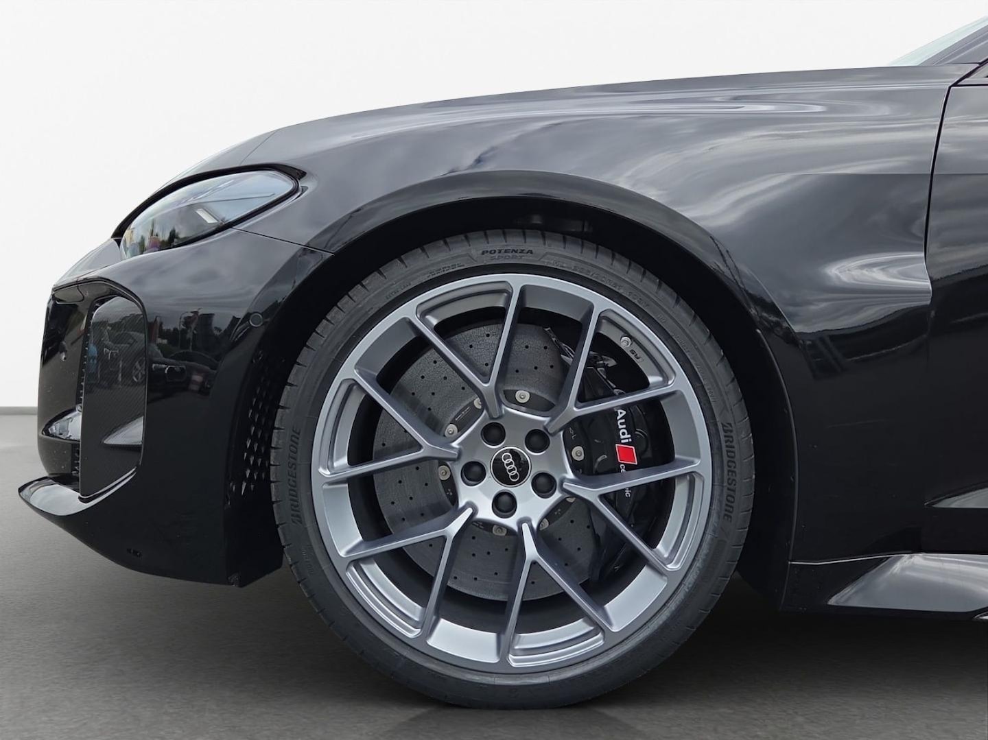 Bild über Audi RS 5 Limousine TFSI quattro 470 kW tiptronic - für weitere Informationen kontaktieren Sie den Audi Partner