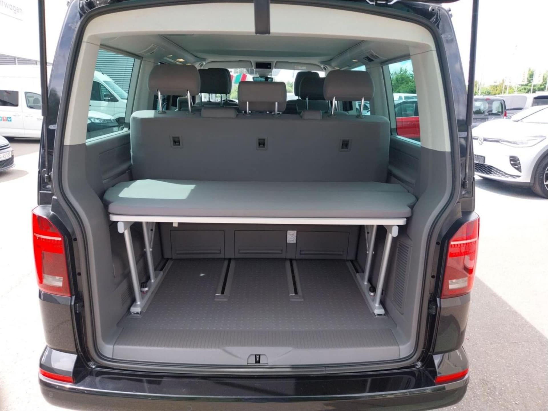 Volkswagen T6.1 California Beach
