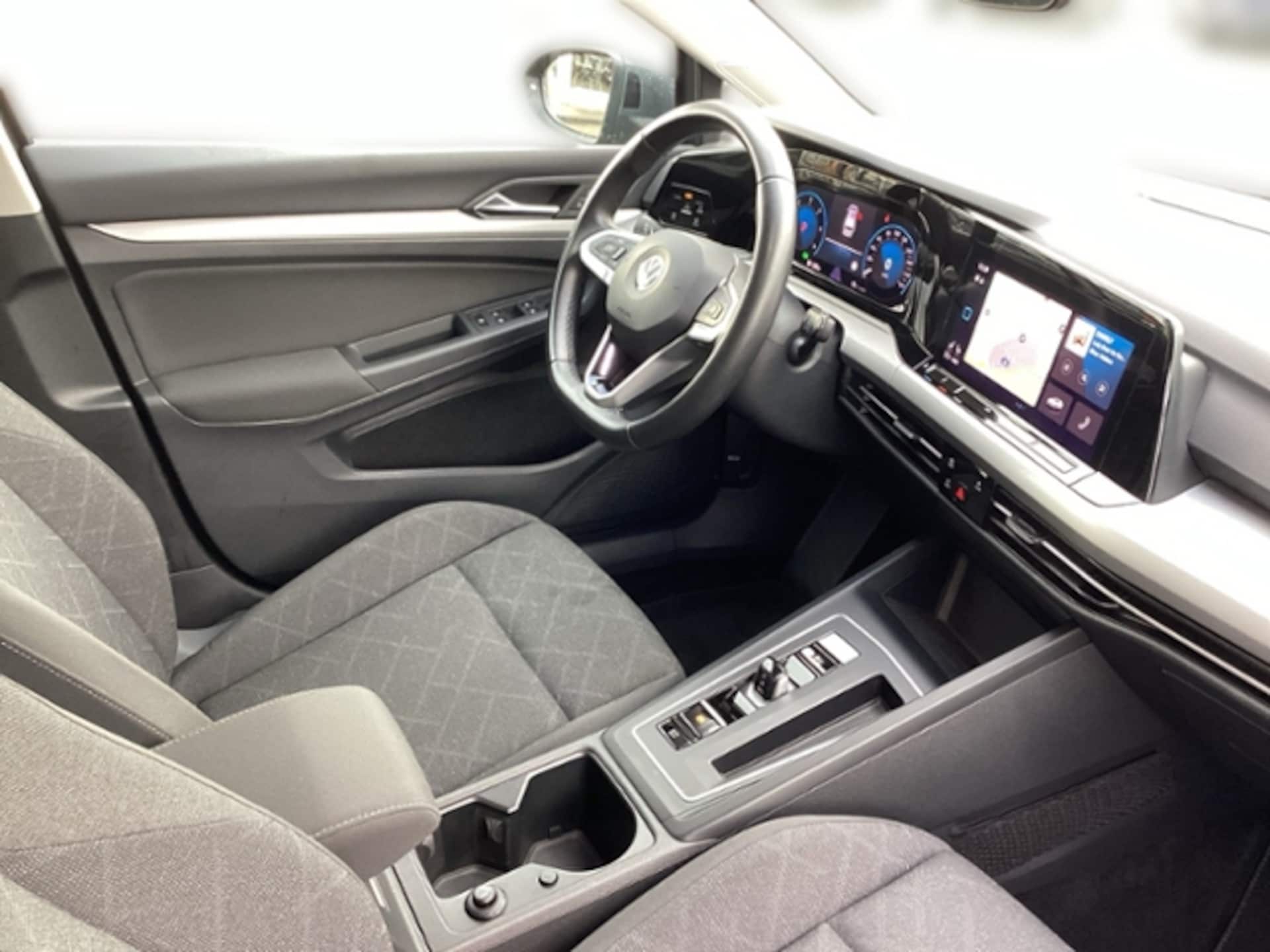 Volkswagen Golf Variant Life