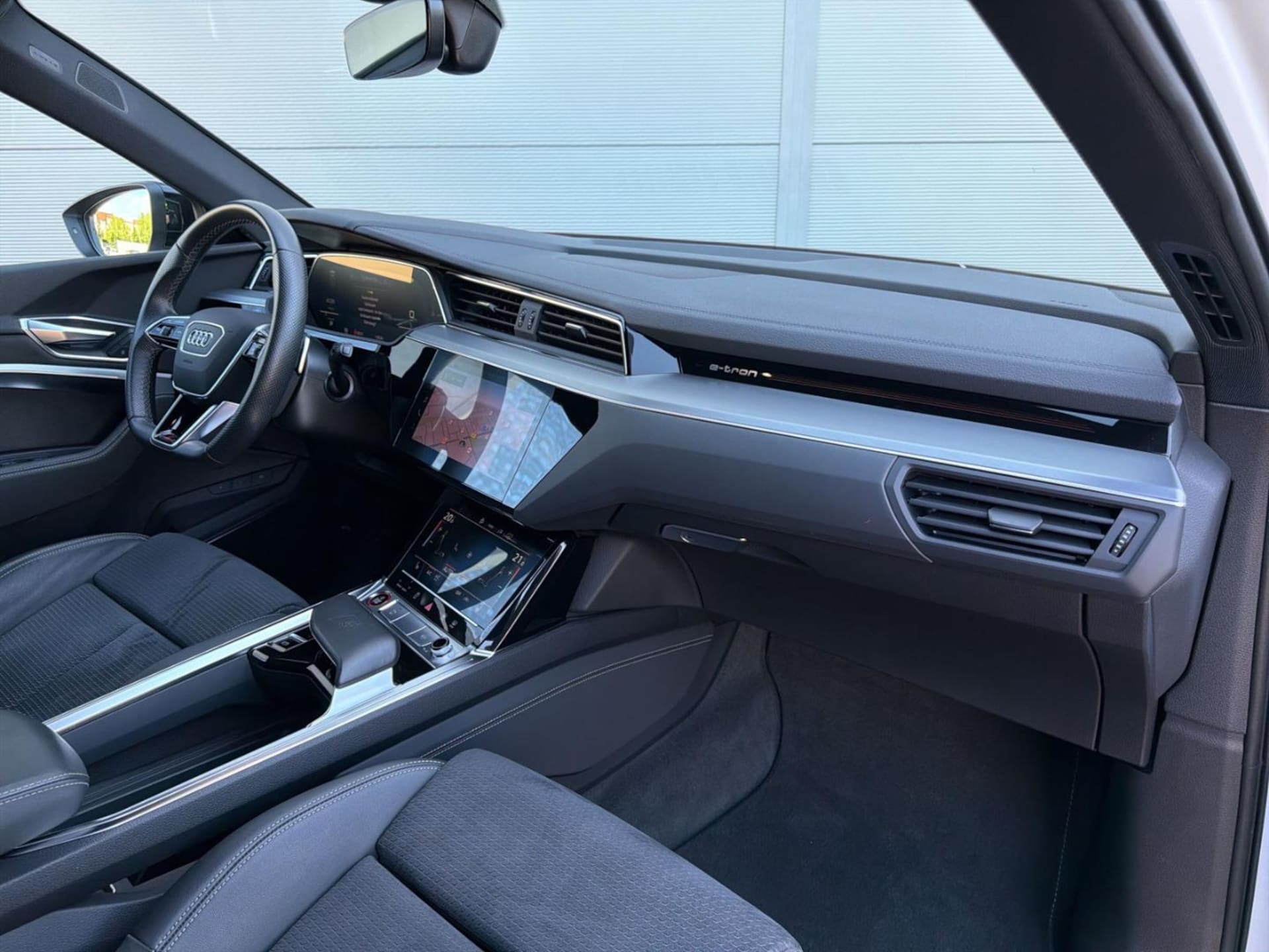 Audi e-tron S