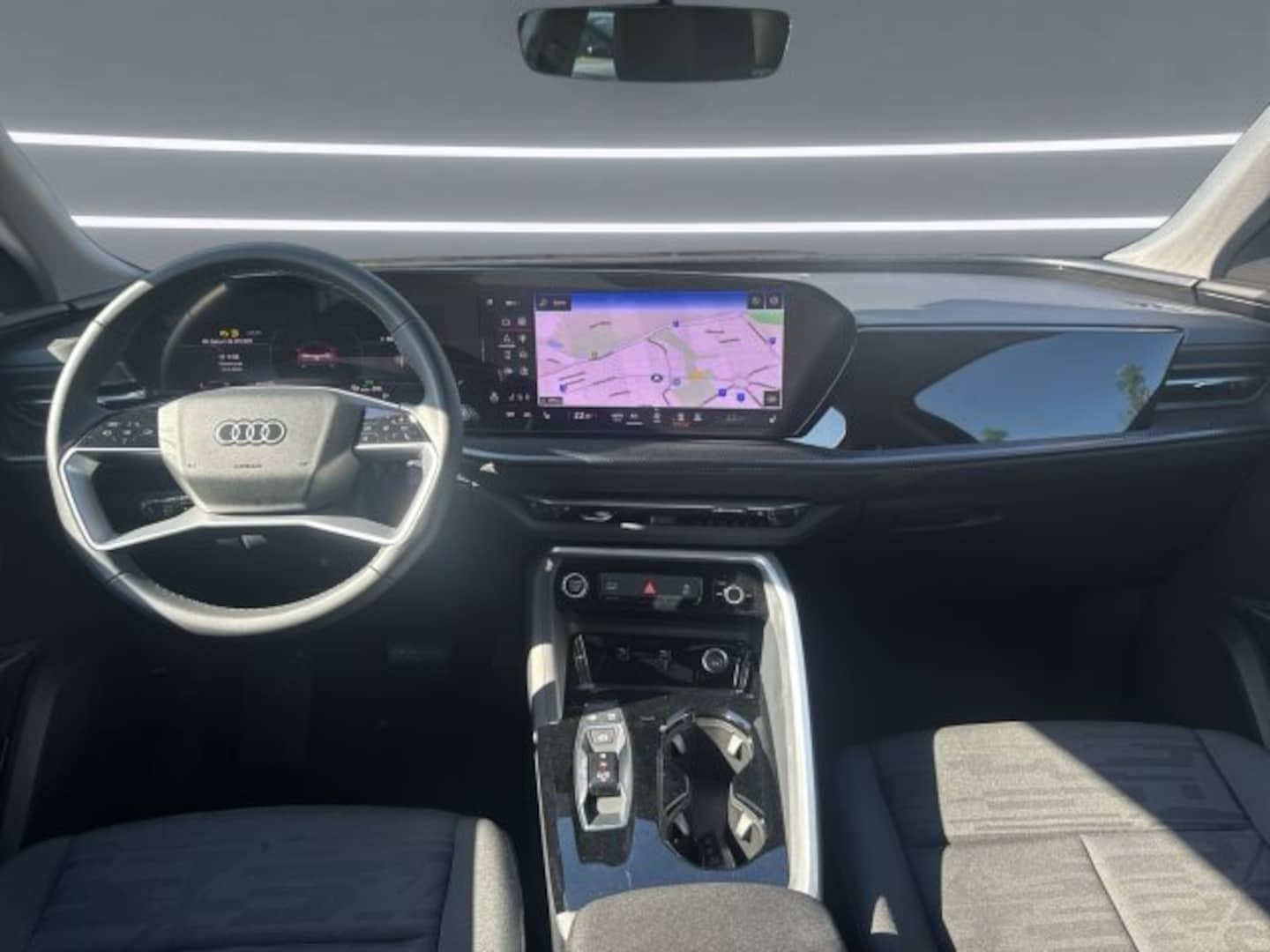 Bild über Audi Q5 SUV TFSI 150 kW S tronic - für weitere Informationen kontaktieren Sie den Audi Partner