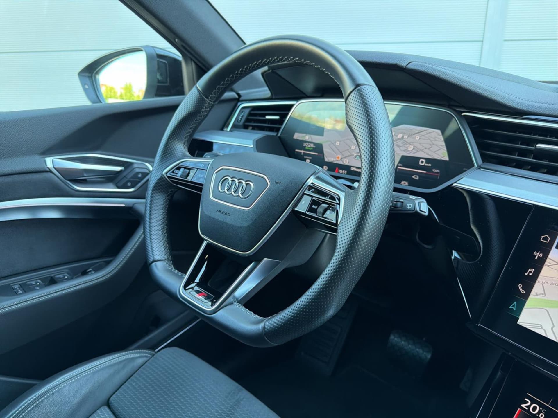 Audi e-tron S