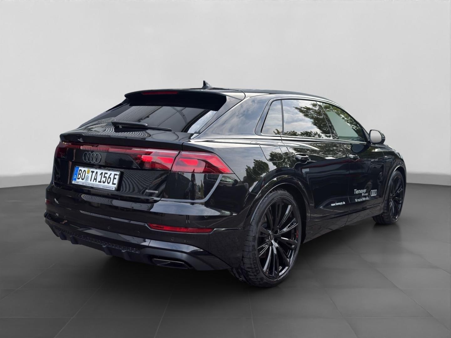 Bild über Audi Q8 SUV TFSI e S line business TFSI e quattro 290 kW tiptronic - für weitere Informationen kontaktieren Sie den Audi Partner