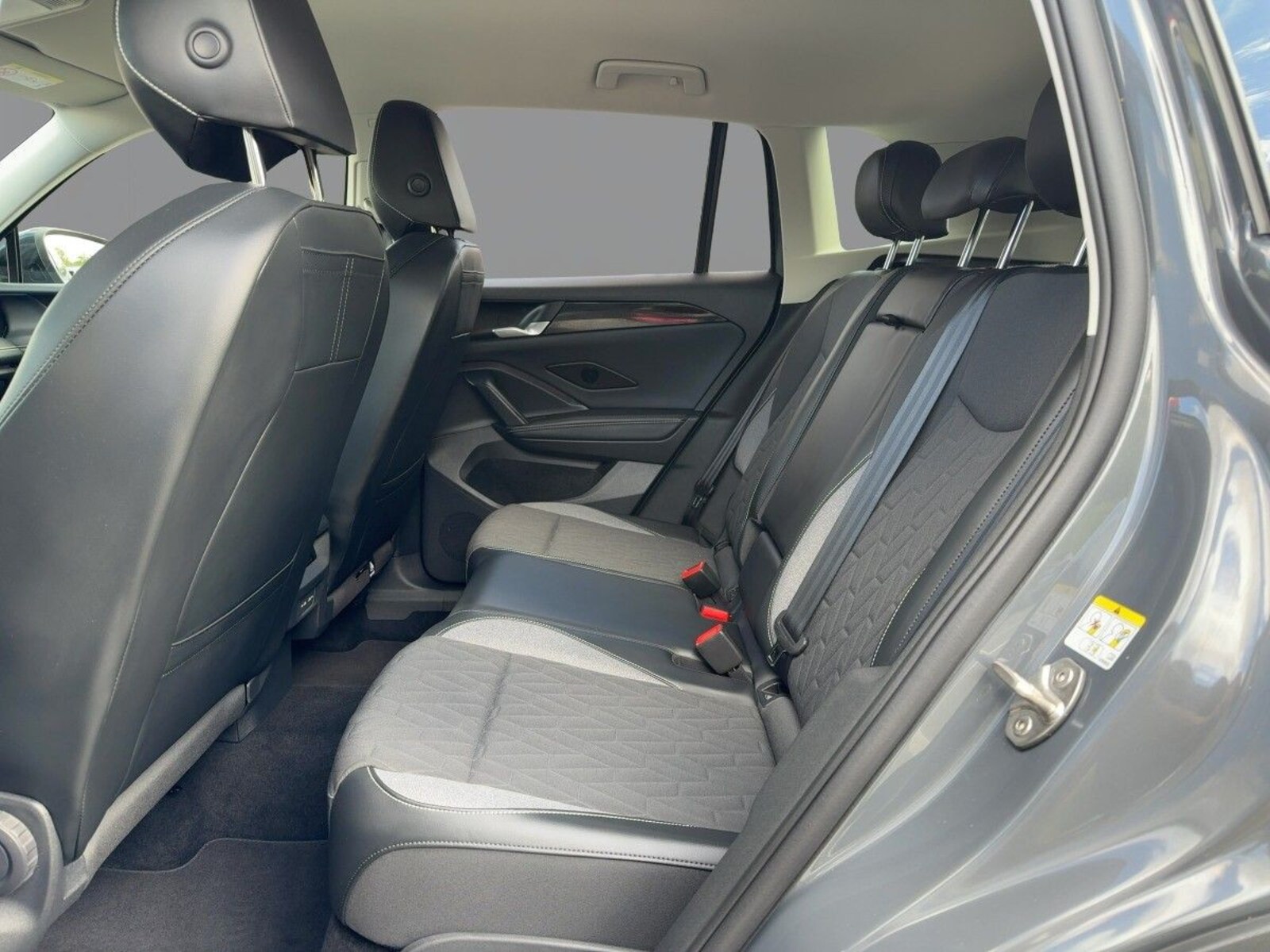 Volkswagen Tiguan – Bild 9