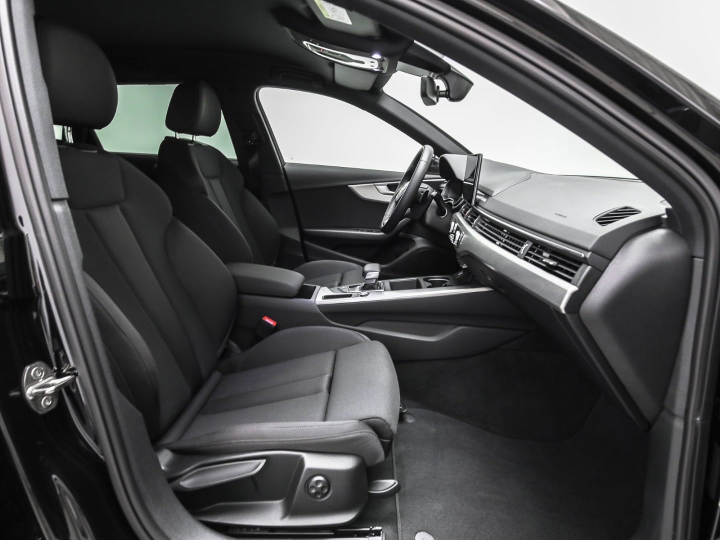 Bild über Audi A4 Avant advanced 40 TDI S tronic - für weitere Informationen kontaktieren Sie den Audi Partner