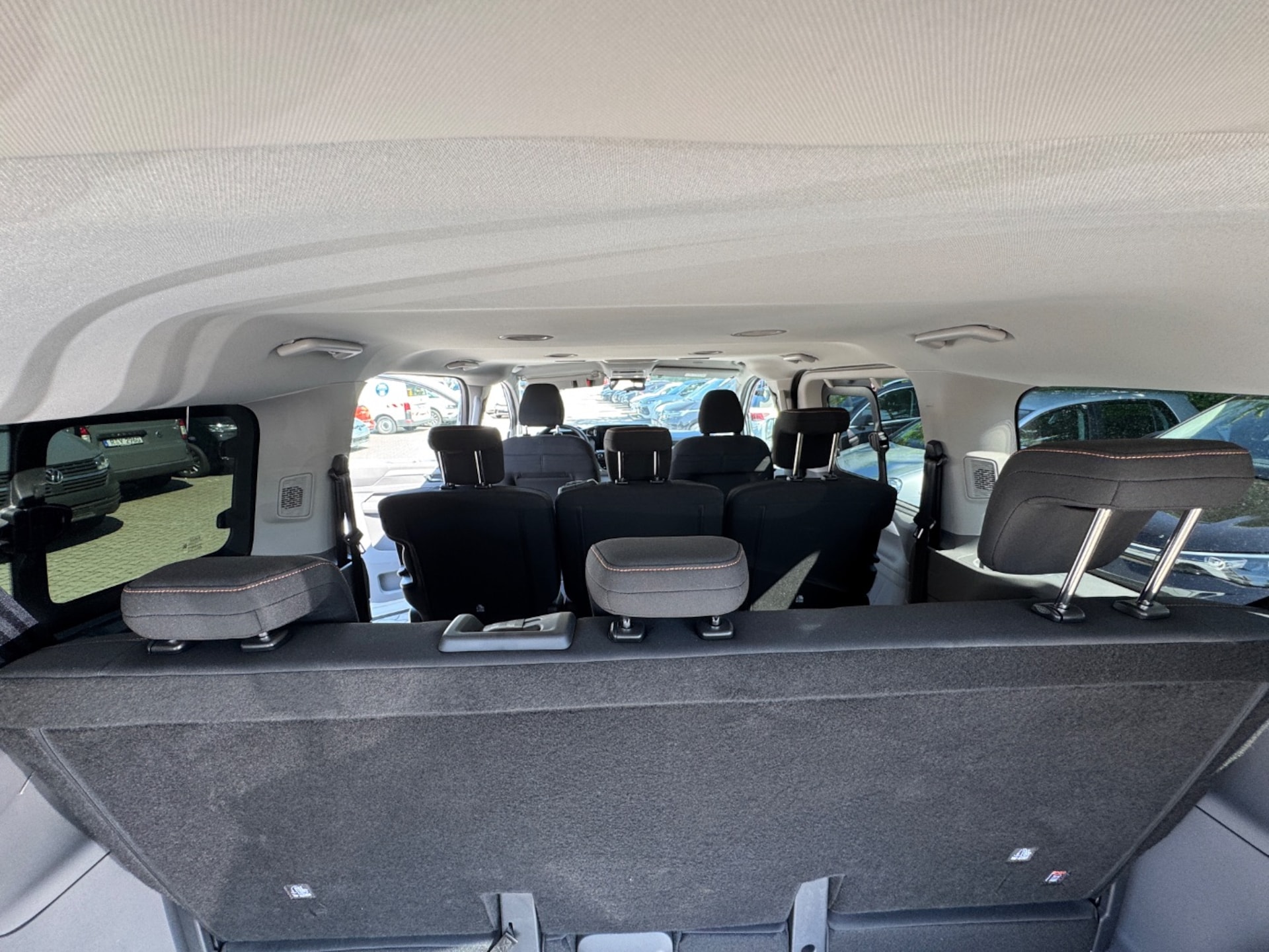 Volkswagen e-Caravelle Life