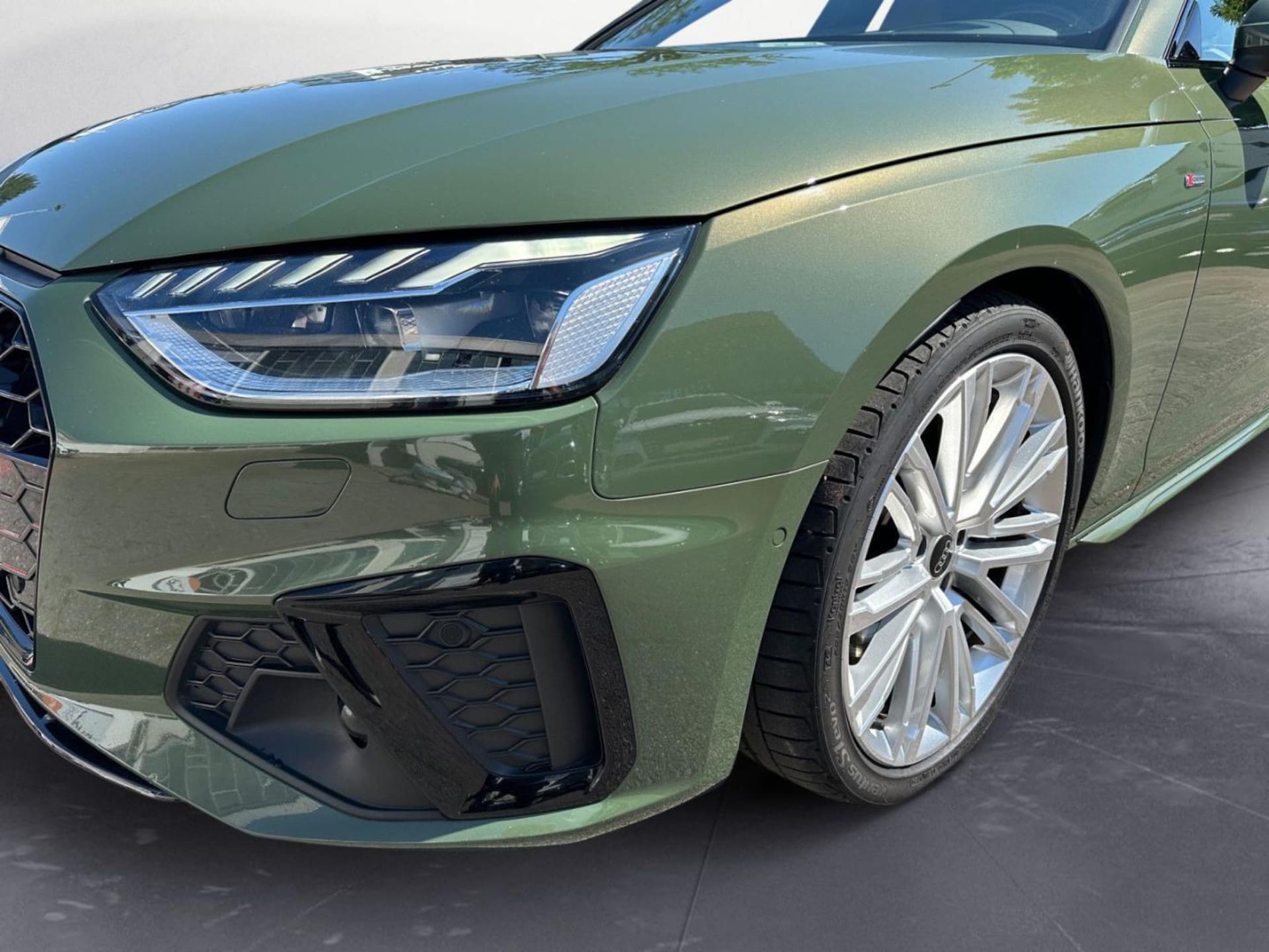 Audi A4 Avant S line