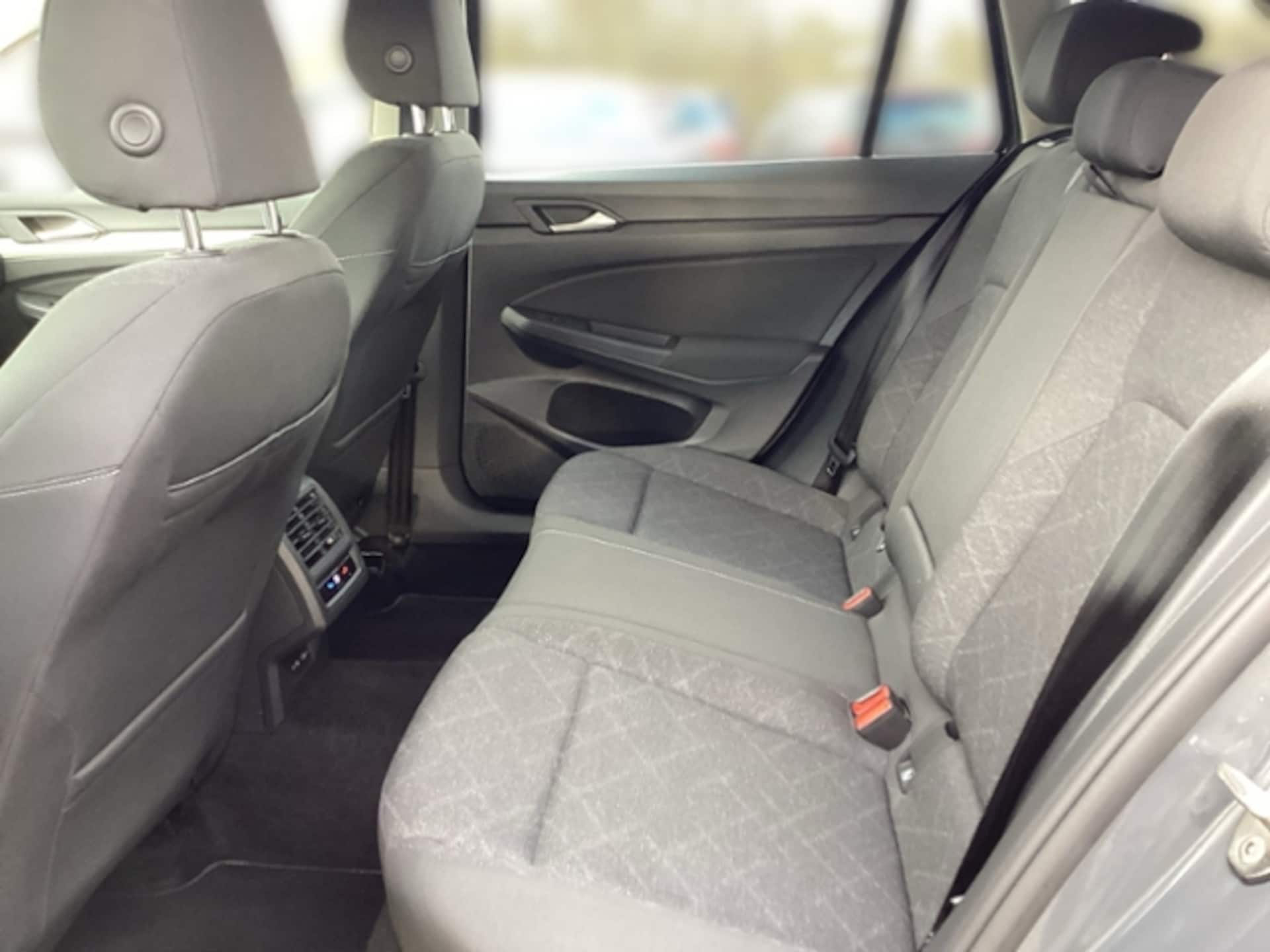 Volkswagen Golf Variant Life